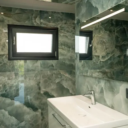 Iraklia Sea View דירה ניאה אירקליה