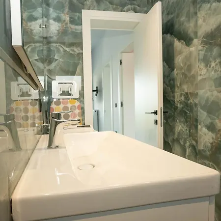 דירה Iraklia Sea View *